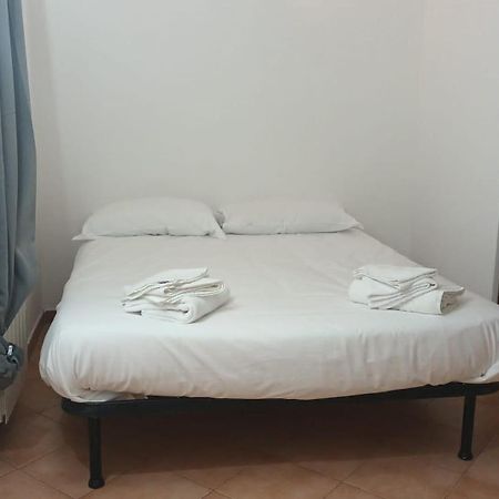 Appartement Casa N 2 Con Parcheggio Privato E Colonnina Ricarica à Livourne Extérieur photo