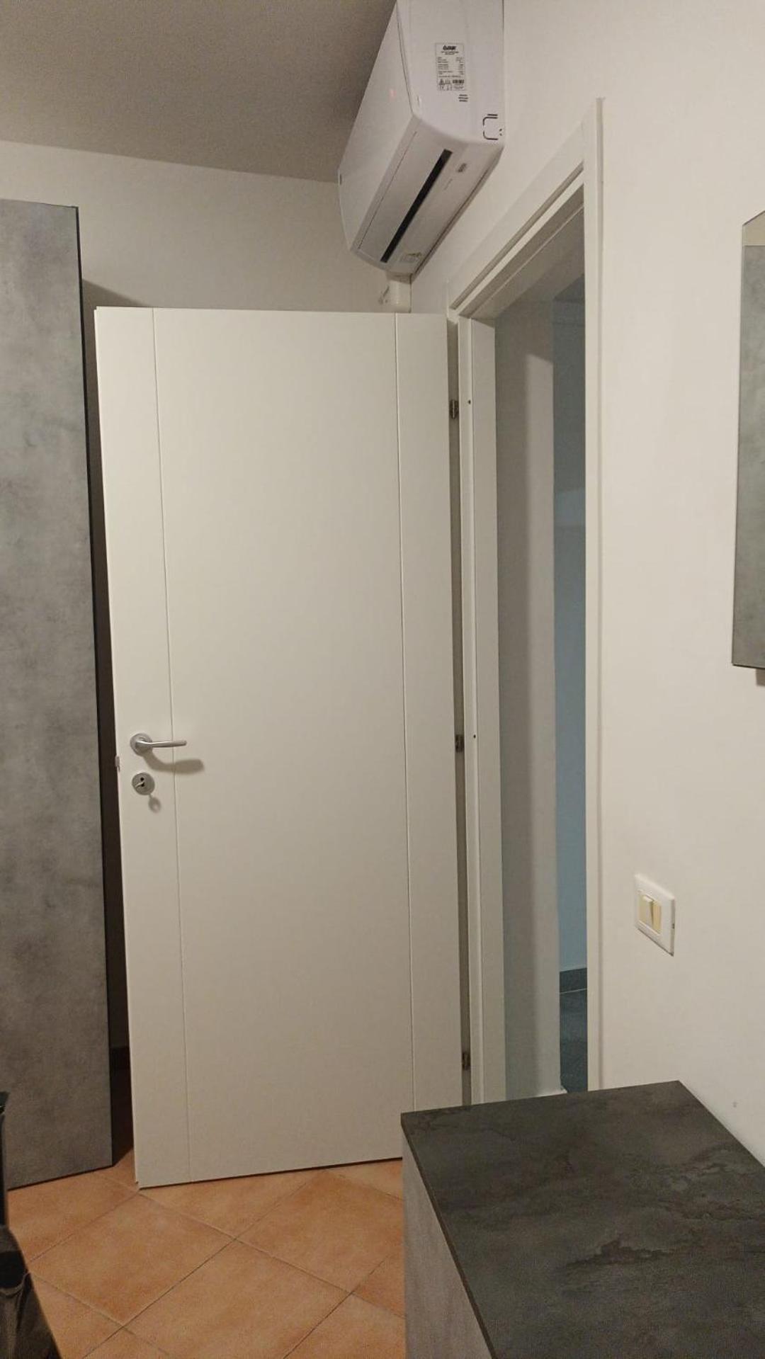 Appartement Casa N 2 Con Parcheggio Privato E Colonnina Ricarica à Livourne Extérieur photo