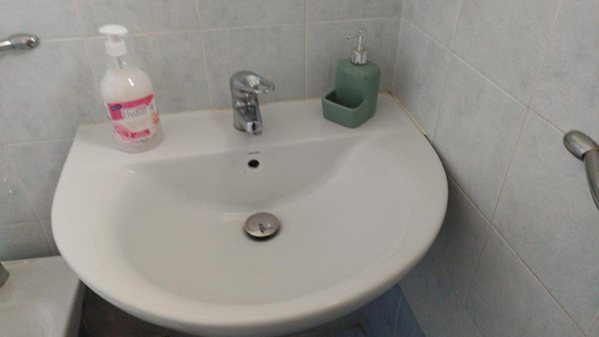 Appartement Casa N 2 Con Parcheggio Privato E Colonnina Ricarica à Livourne Extérieur photo