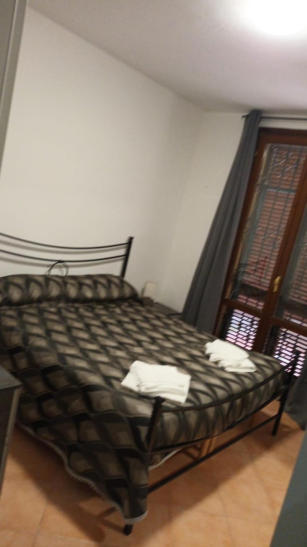 Appartement Casa N 2 Con Parcheggio Privato E Colonnina Ricarica à Livourne Extérieur photo