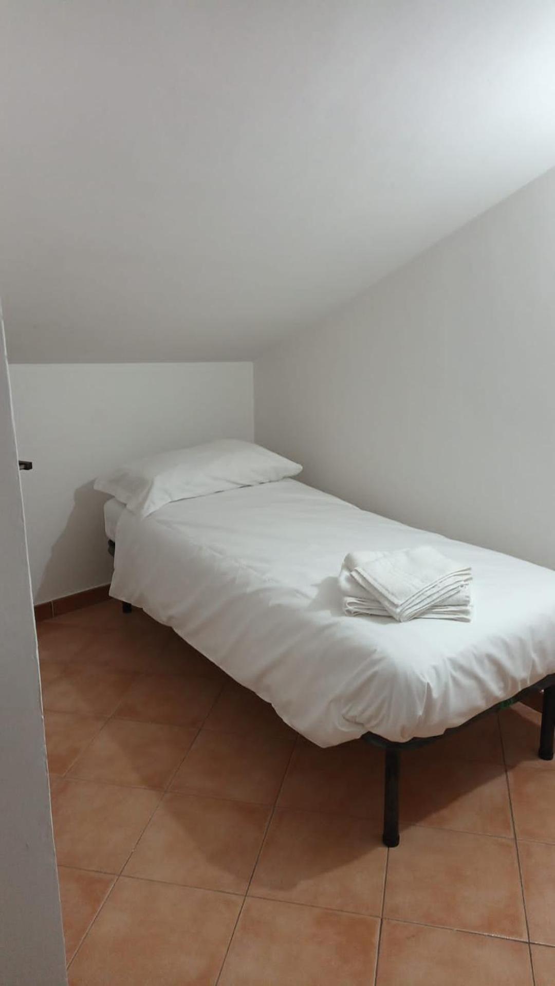 Appartement Casa N 2 Con Parcheggio Privato E Colonnina Ricarica à Livourne Extérieur photo